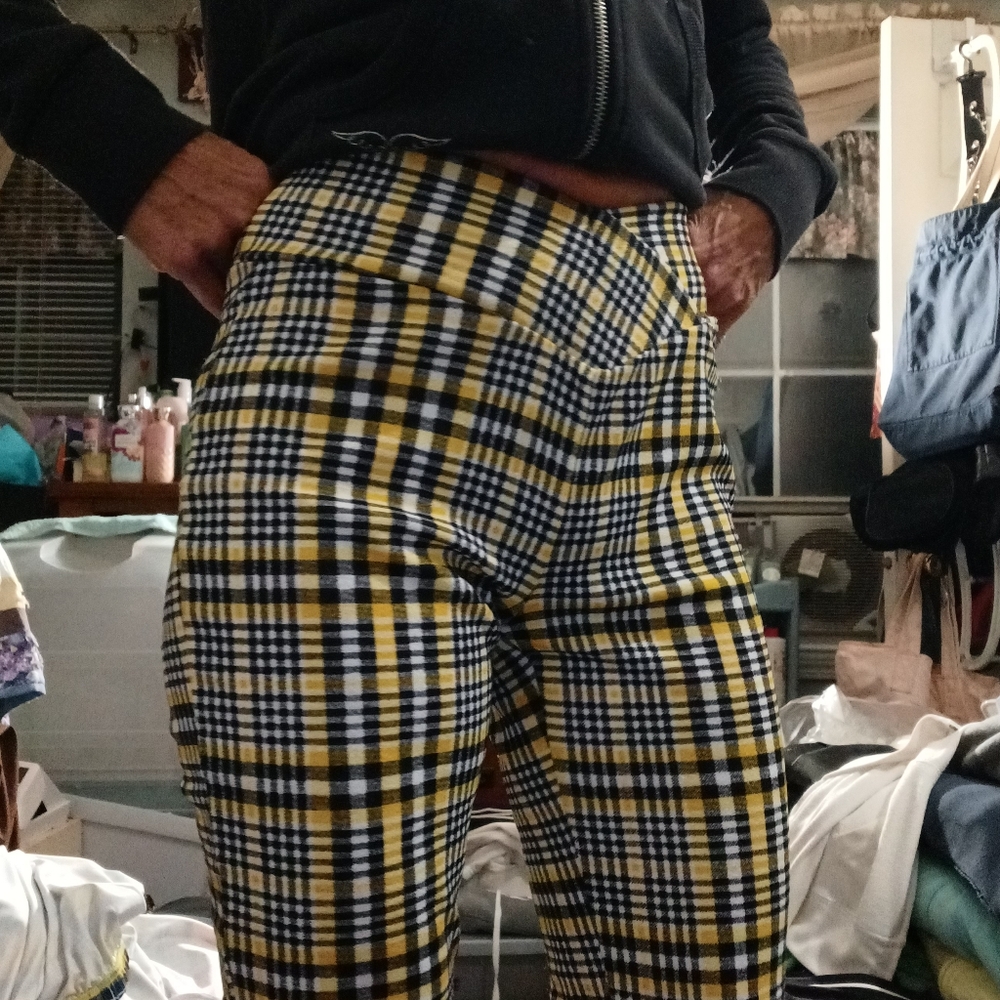 3/$10 Xs Pants Yellow/blk Plaid